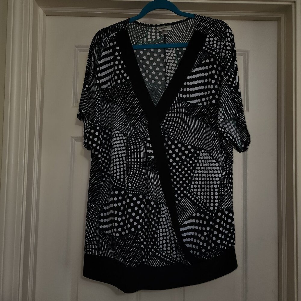 Avenue Black and White Business Casual Top